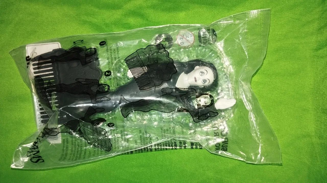 Morticia Família Addams boneca Brinde Burger king Brinde (Lacrada)