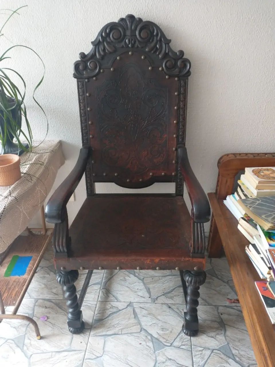 Cadeira antiga - Foto 2