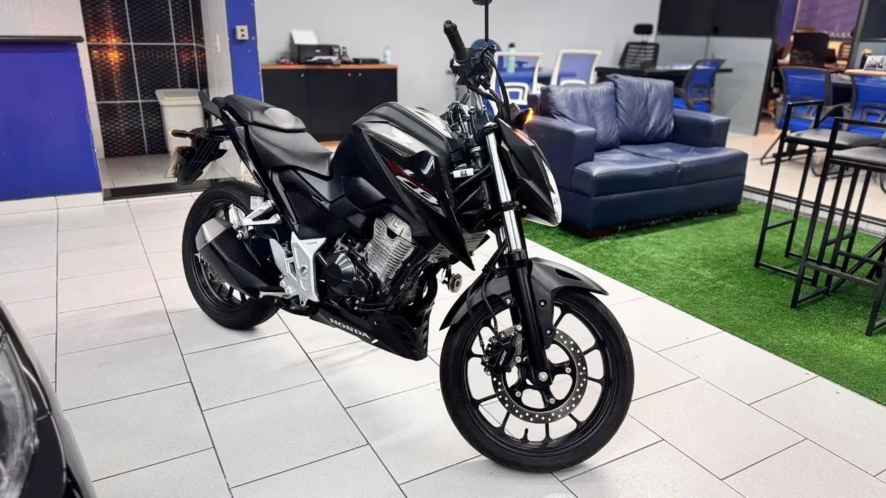 CB 300f  - Foto 2