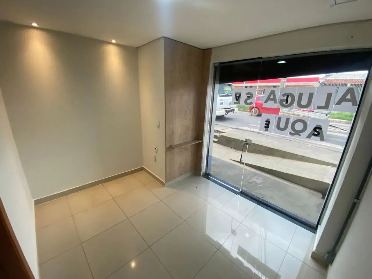 PONTO COMERCIAL PARA LOCAÇÃO com 187m2 na Morada do Ouro - Cuiabá - MT - Foto 2
