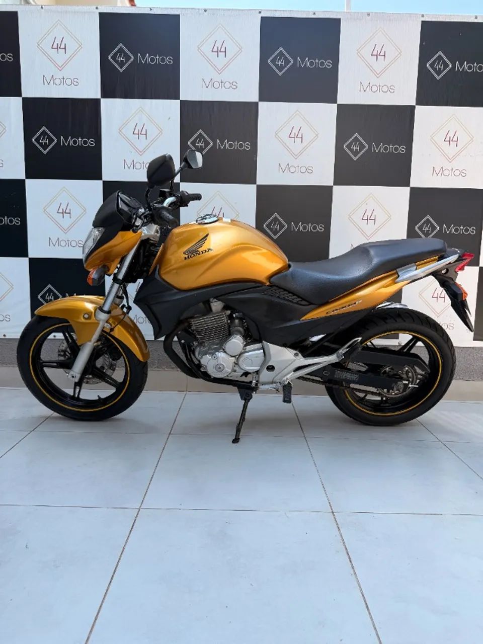Honda CB 300R 2011 - Foto 2