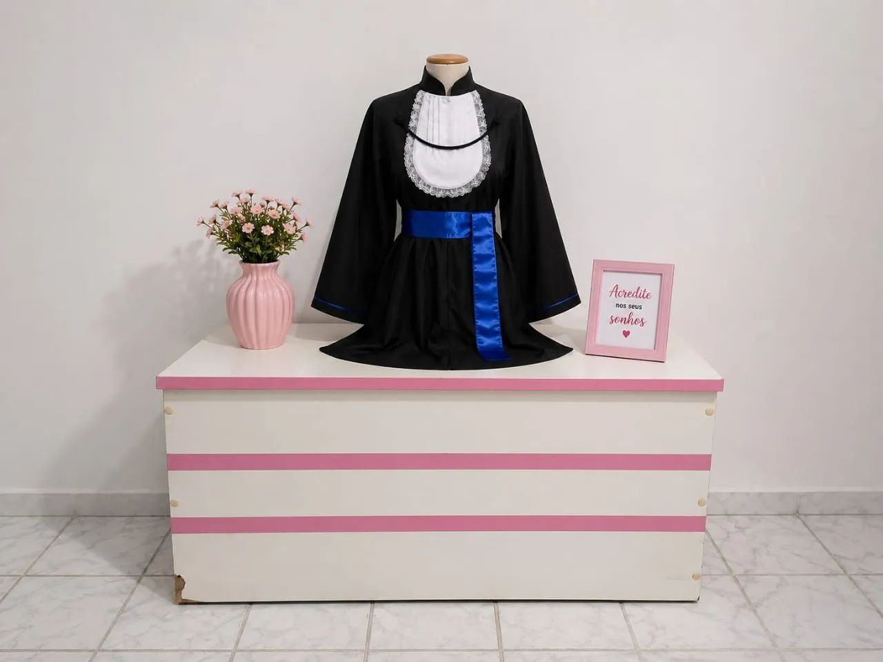 Kit de móveis branco com rosa bem interessante.  - Foto 2