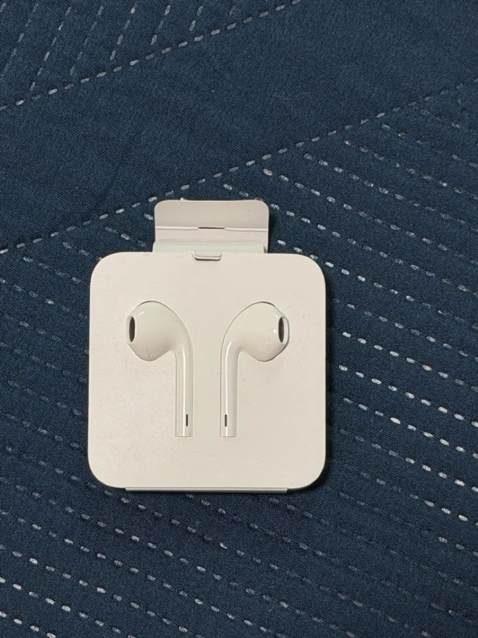 Fone iPhone - EarPods Lightning original  - Foto 2