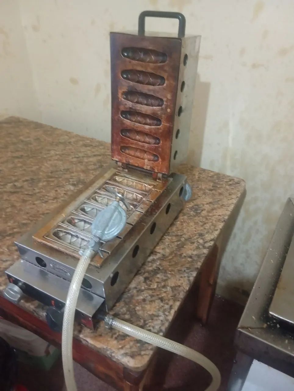 Vendo qrepeira de 6 espaço muito boa em ótimo estado de funcionamento  - Foto 3