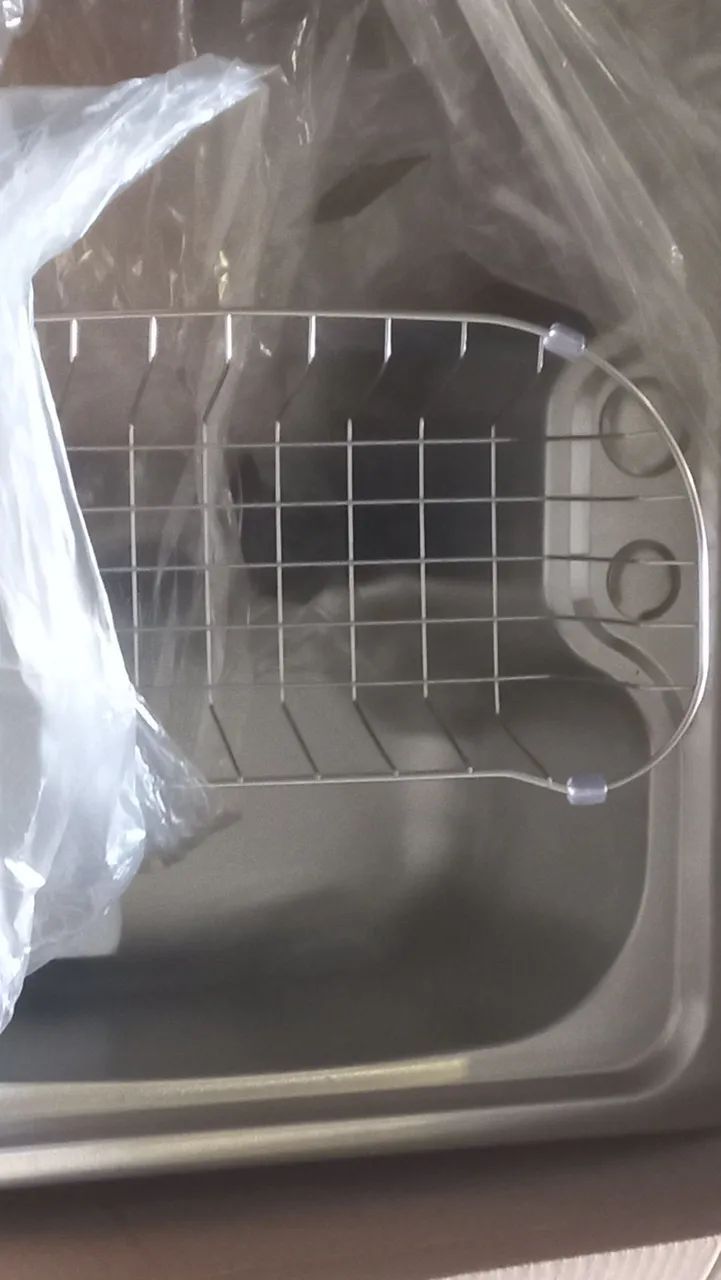 Produto novo na caixa pia inox com escorregado e torneira... - Foto 2