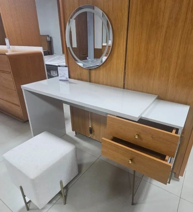 Penteadeira Evorá com puff R$ 1.499,00 - Foto 2