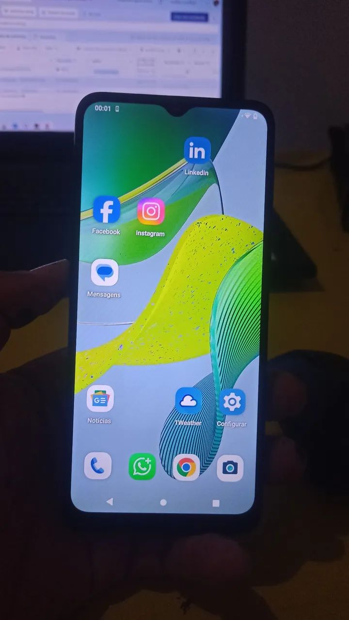 Celular novinho Motorola e13