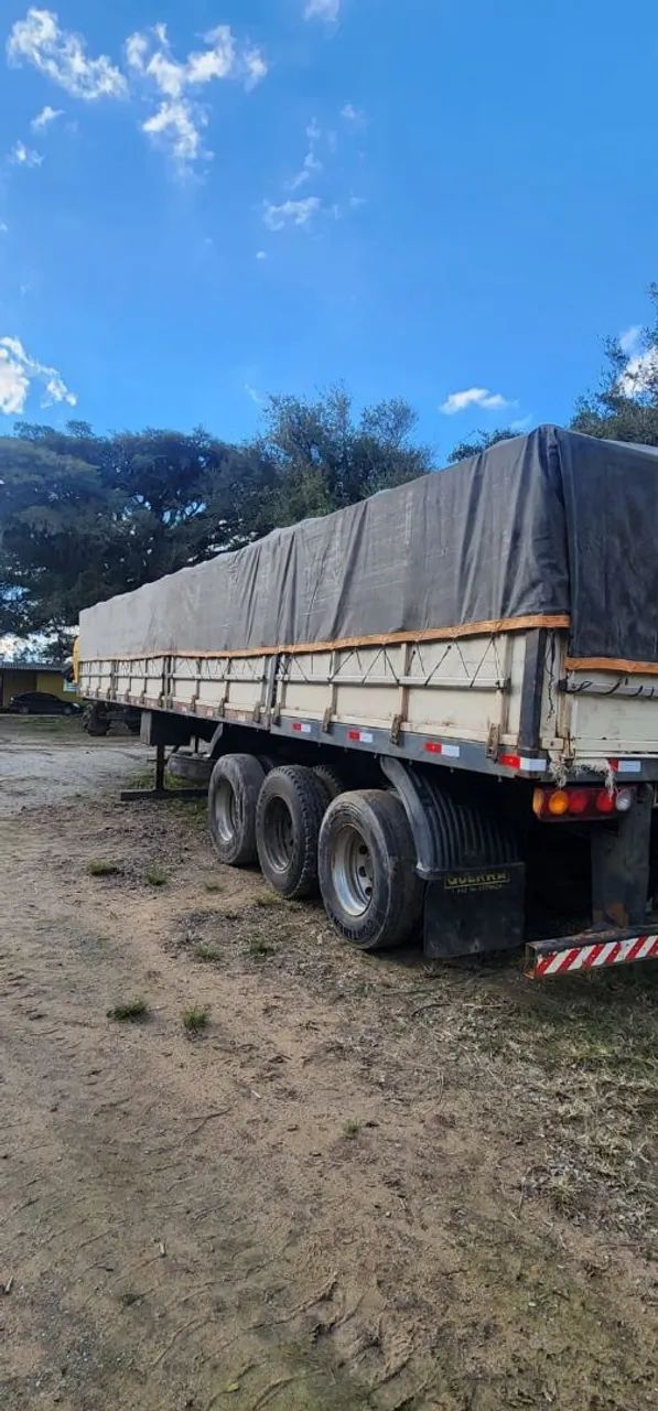 Carreta LS graneleiro 