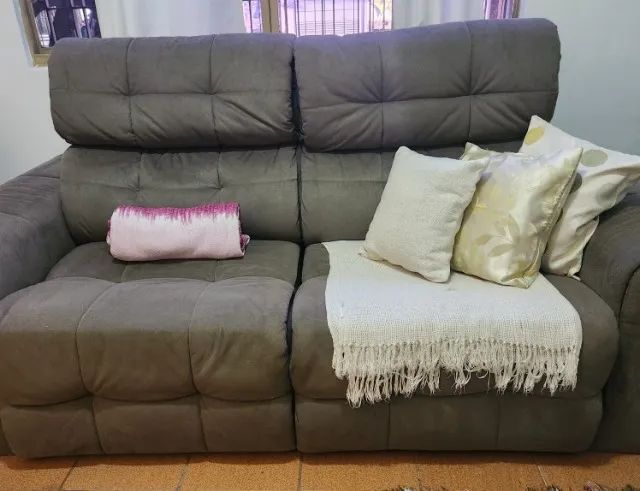 Sofá Retrátil, encosto reclinável, bipartido, veludo suede, cinza (Excelente Densidade e E - Foto 5