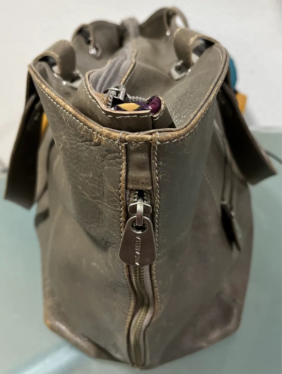 Bolsa GRANDE de ombro, de couro legítimo. Marca ANDARELLA. - Foto 5
