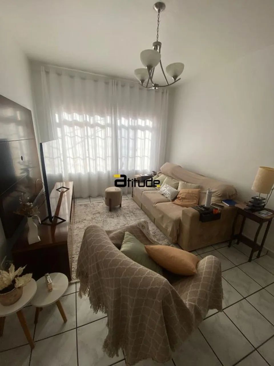 IMPERDÍVEL NA VILA YARA  CASA COM LOCALIZAÇÃO PRIVILEGIADA - Foto 4