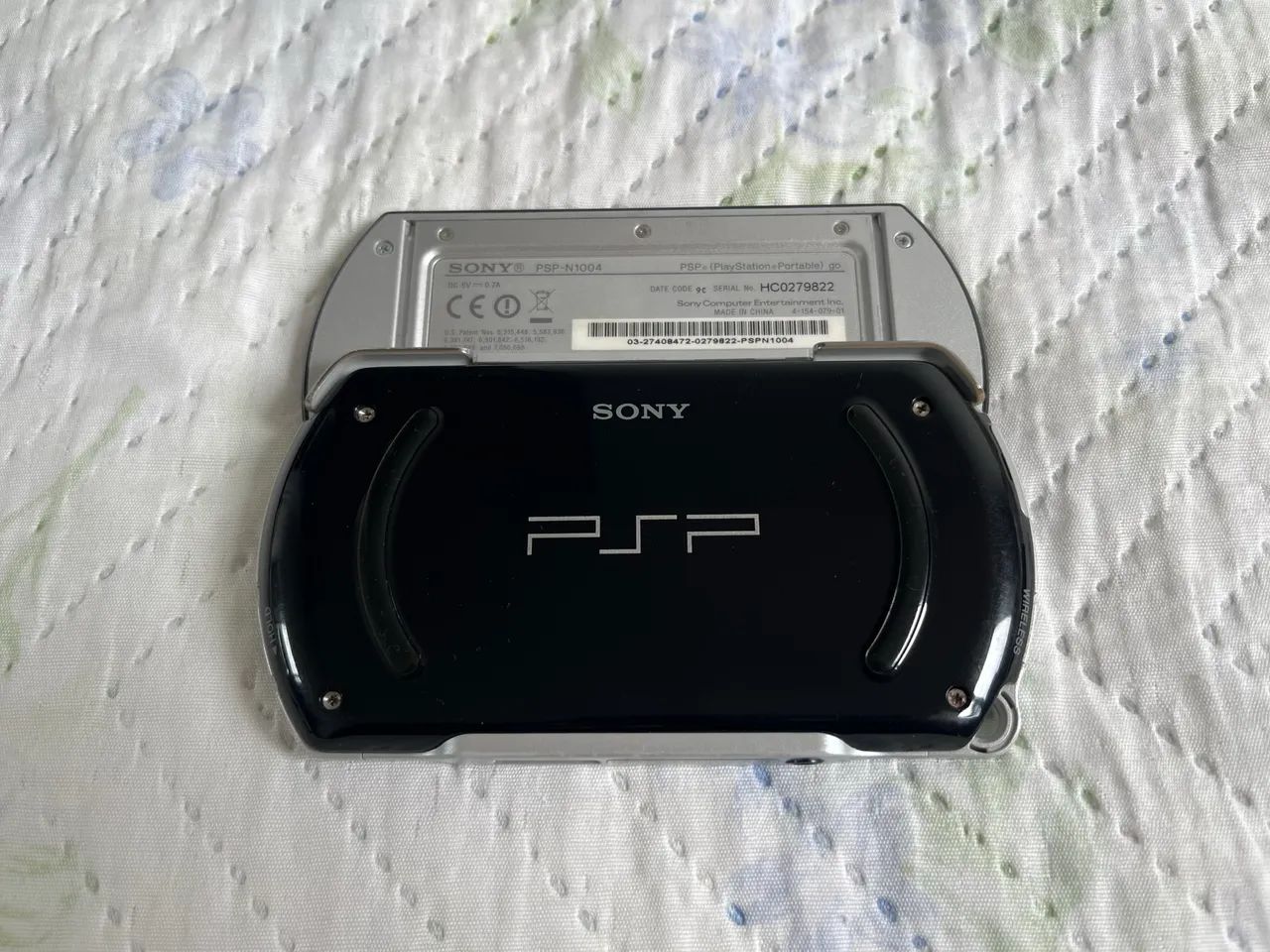 PSP Go Desbloqueado 16gb + 64gb + carregador original - Foto 3