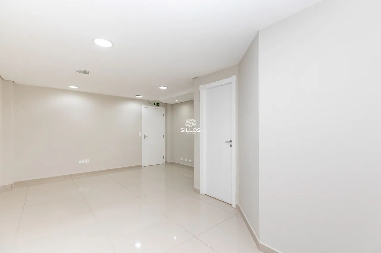 Sala Comercial para Locação com 186m² no Cabral em Curitiba