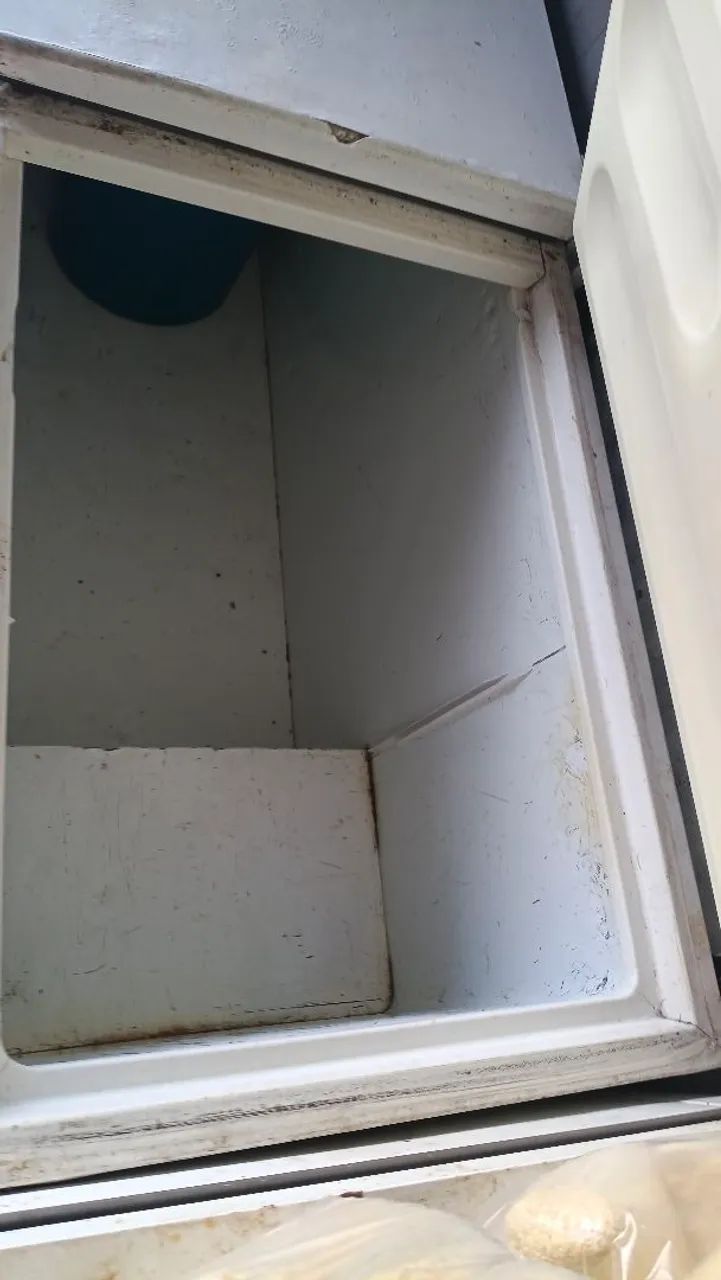 Freezer usado, funciona normal nunca deu problema  - Foto 3