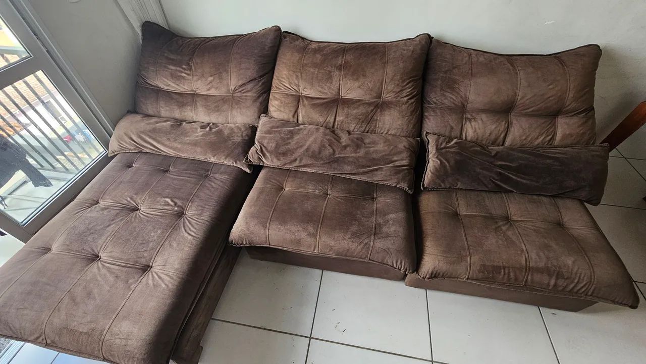 Sofá Retrátil/Reclinável  3,10m (2,70 Sem os Braços) Velut Marrom c/ Molas no Assento  - Foto 2