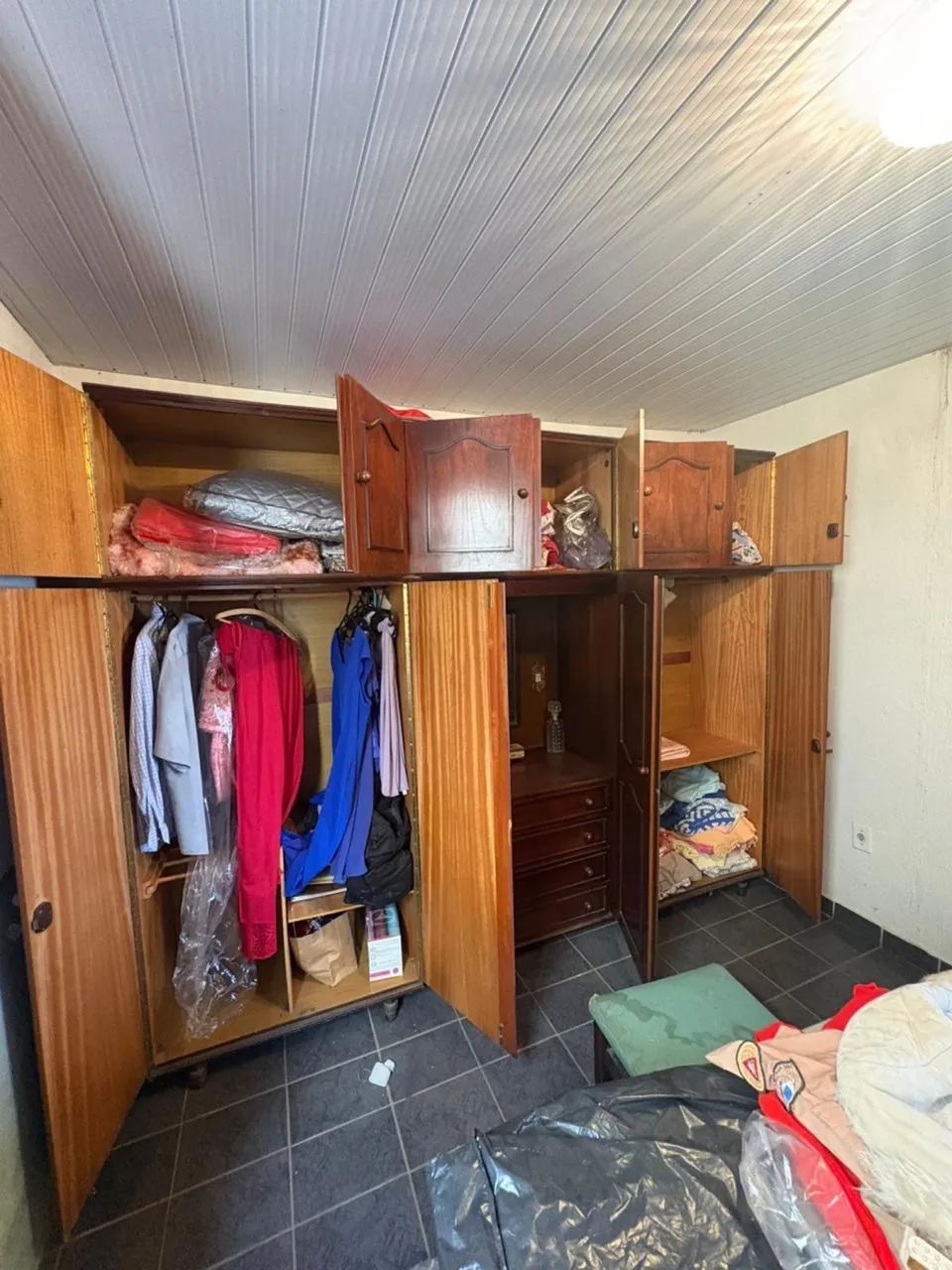 Guarda roupa casal madeira maciça - Foto 2
