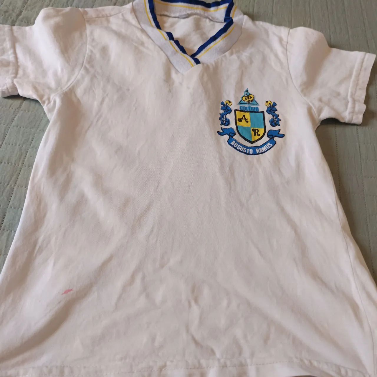 Uniforme - Colégio Augusto Ramos - Tamanho 6 e 4 - Foto 4