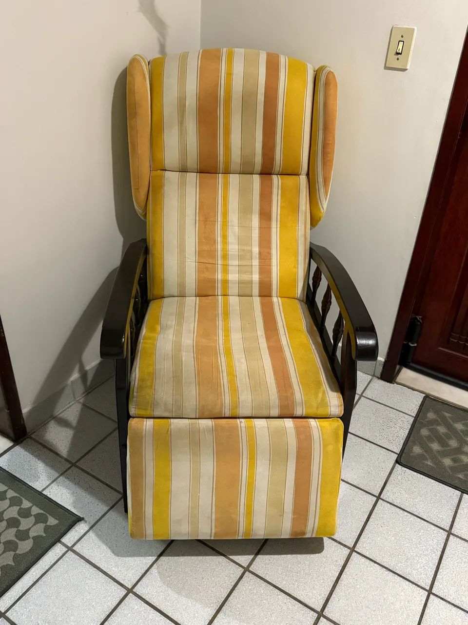 Antiga poltrona reclinável - Foto 2