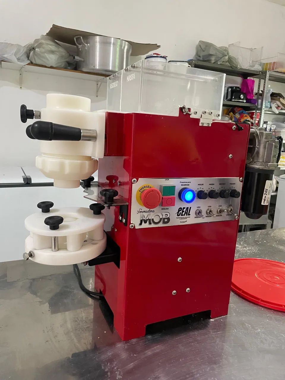 Maquina de salgados + Panela mexedora de massa