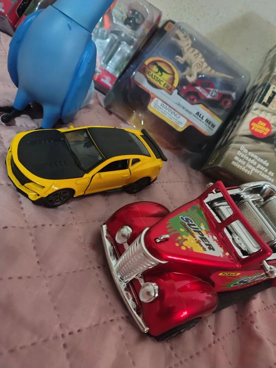 Lote brinquedos bonecos carrinhos - Foto 4