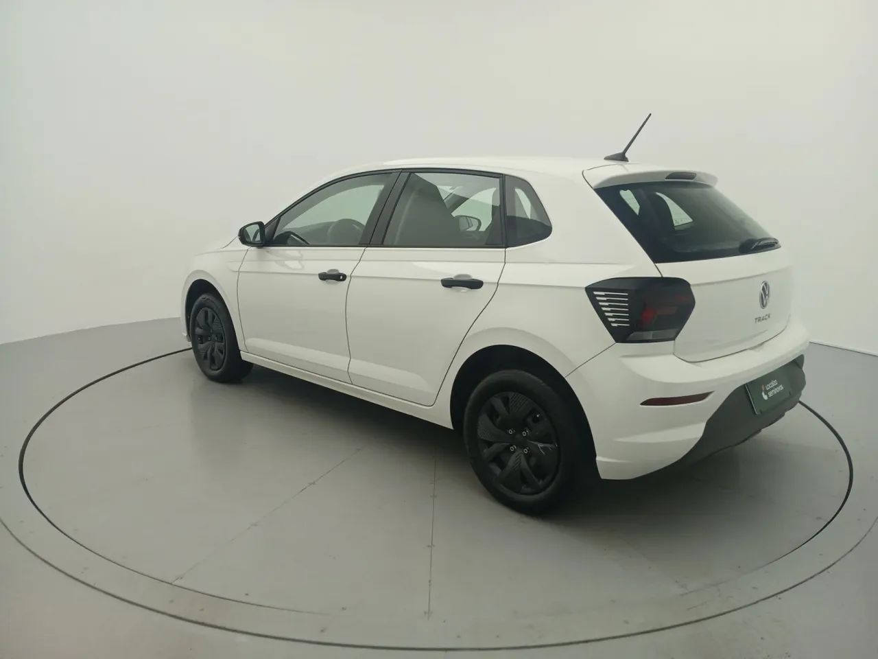 Volkswagen Polo Track 1.0 Flex 12V 5p, foto 3 de 18