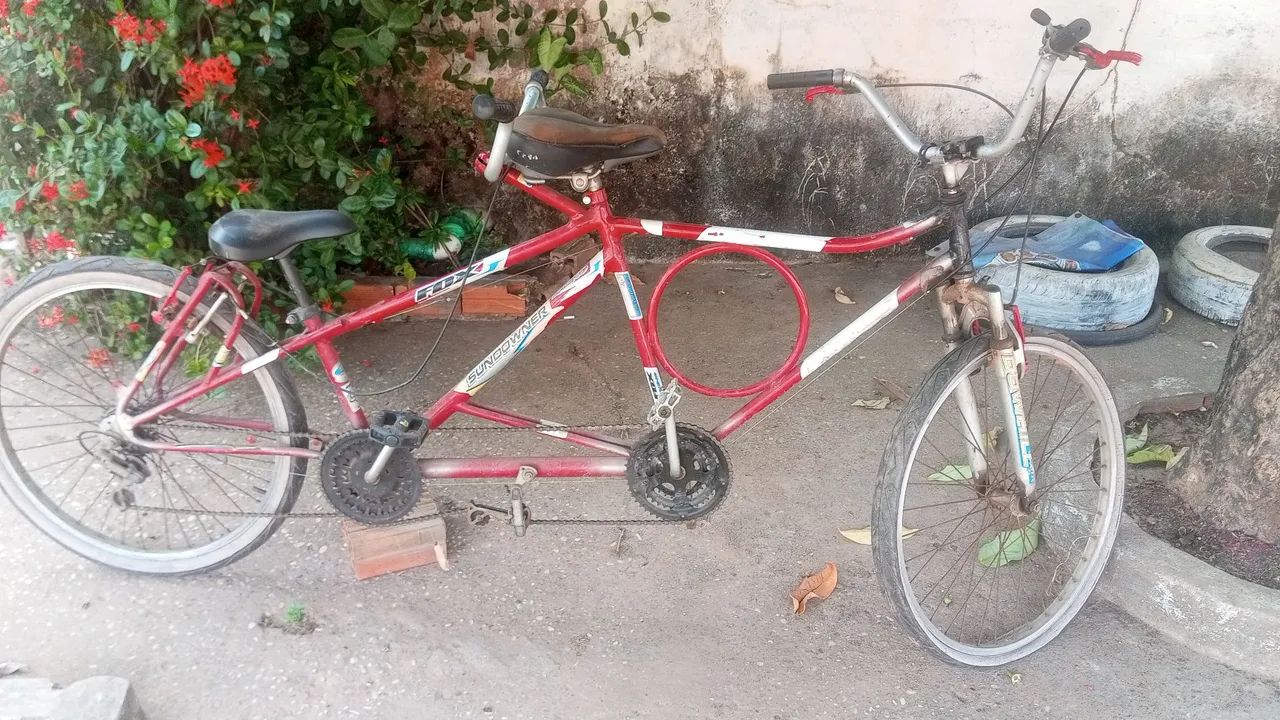 Bicicleta pra 2 pessoas 
