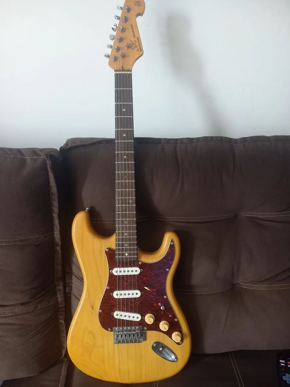 Guitarra sx com cap. Fender - Instrumentos musicais - Pajuçara
