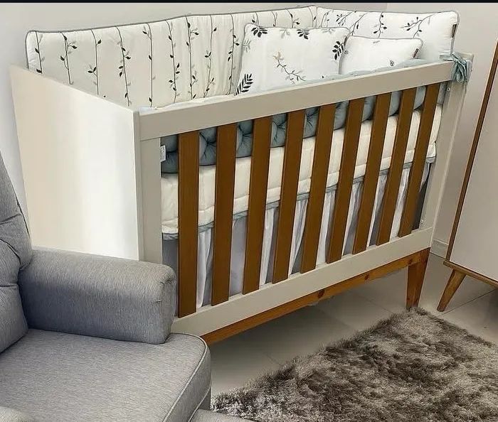 Vende-se berço noah Classic 3 em 1,acompanha colchão e travesseiro anti-refluxo.