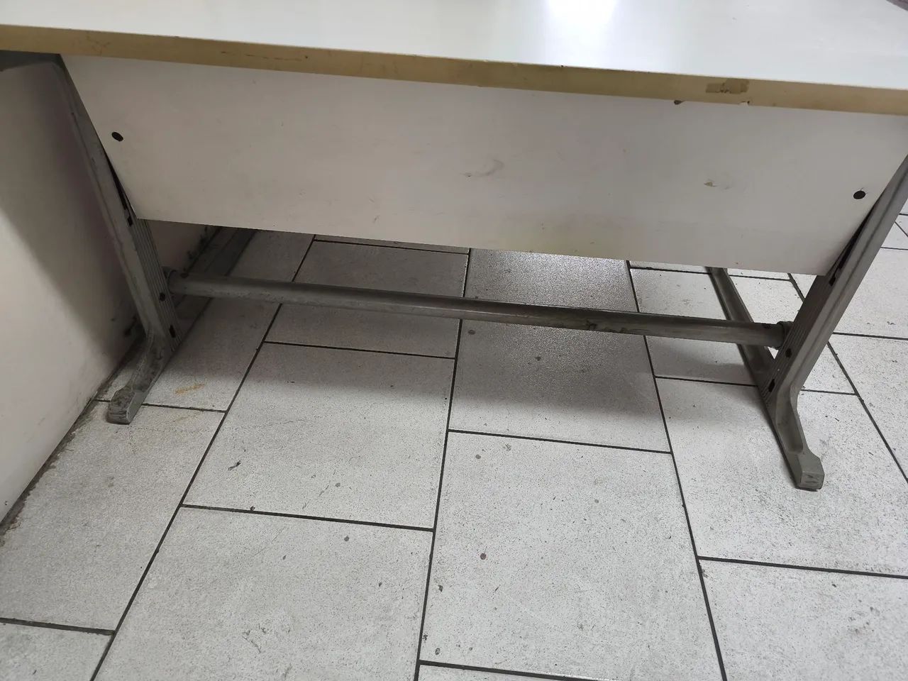Mesa de Escritório Resistente 1,40X80 - Foto 5