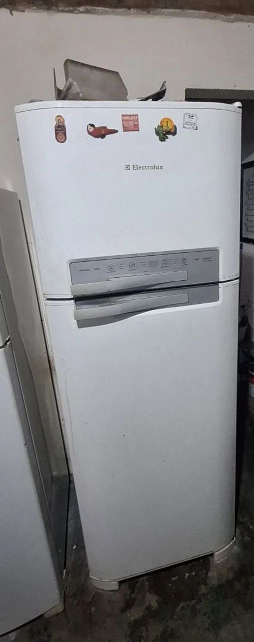 Geladeira Eletrolux com defeito 
