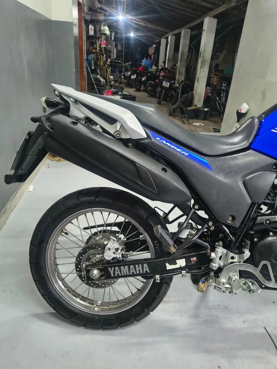 Lander 250 azul  - Foto 4