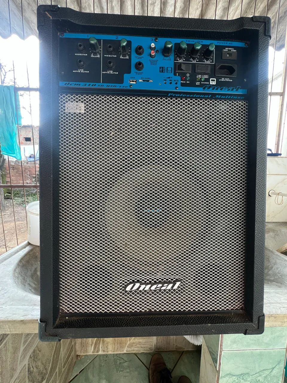 Caixa Amplificada Profissional 12? - Oneal OCM 310 SD/USB - 