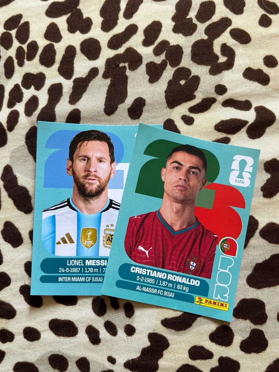 Figurinha original Cristiano Ronaldo e Messi. 