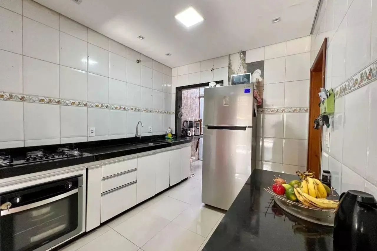 Casa à Venda - Planalto, 3 Quartos, 200 m2 - Foto 4