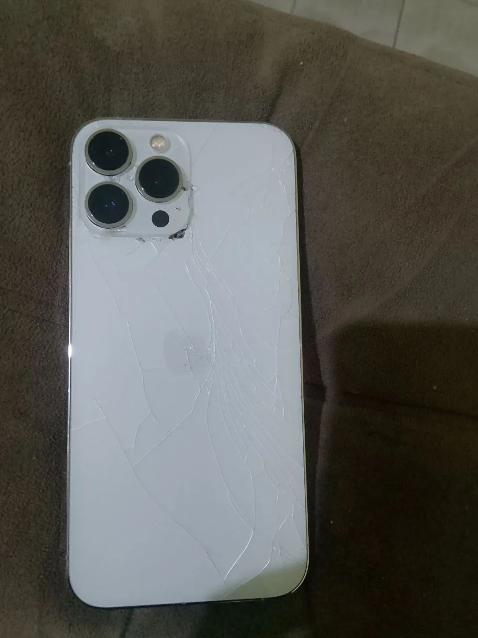 iPhone 13 Pro Max - Foto 2