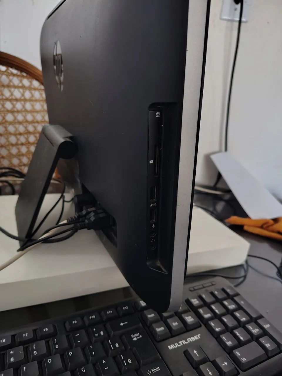 Vendo Notebook Hp 18 All-in-one Pc  - Foto 3