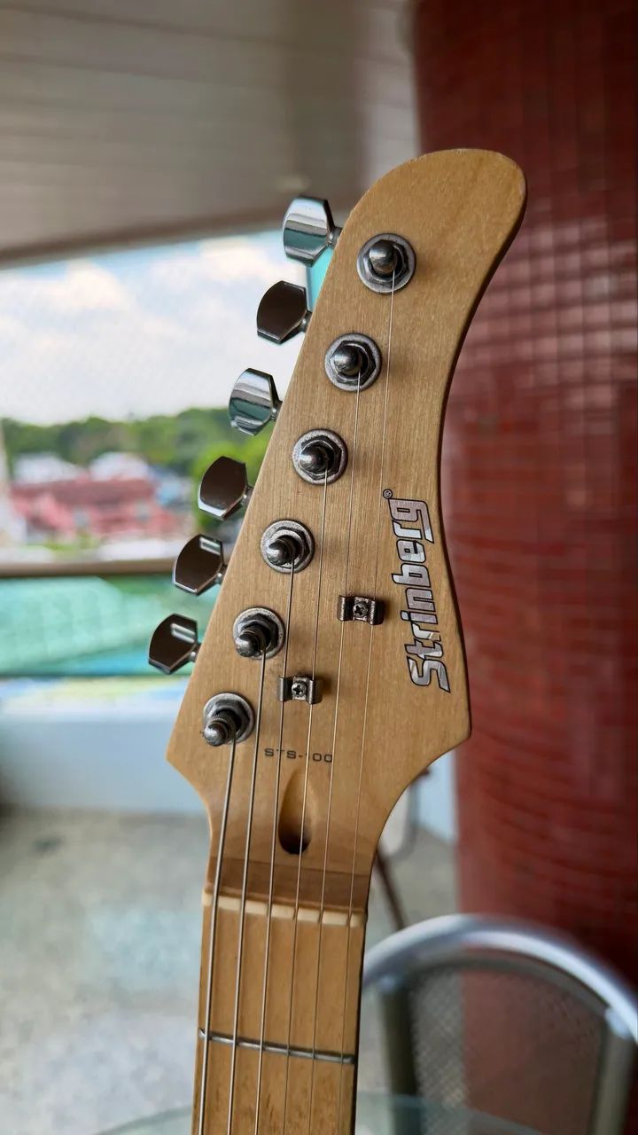 Vendo Guitarra Strinberg com caixa amplificador Onerr. - Foto 4