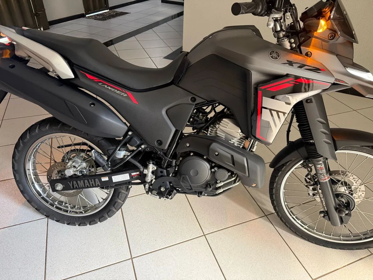 XTZ Lander 250  - Foto 2
