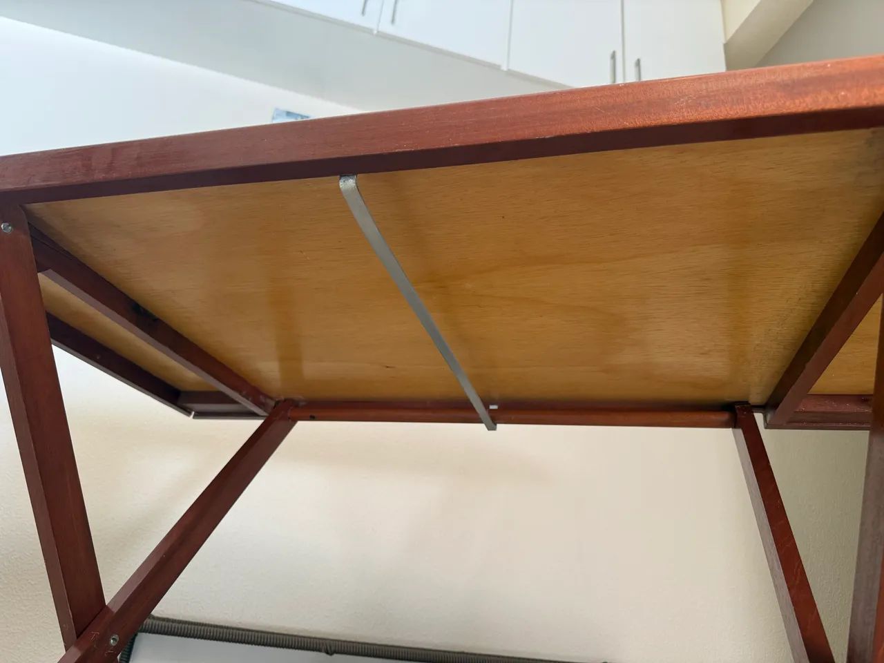 Mesa de Madeira Dobrável Grande Resistente - Foto 4