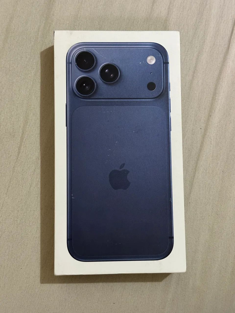 Caixa IPhone 17 Pro Max Blue 