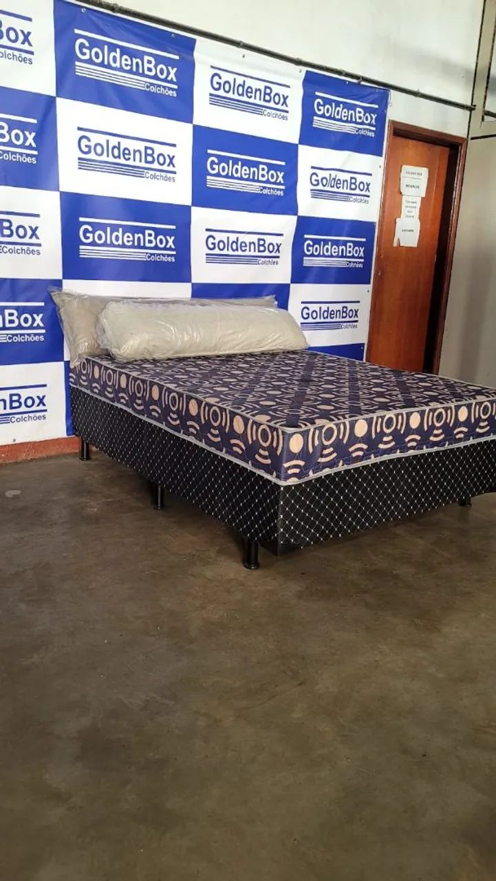 Cama casal com colchão conjugado 