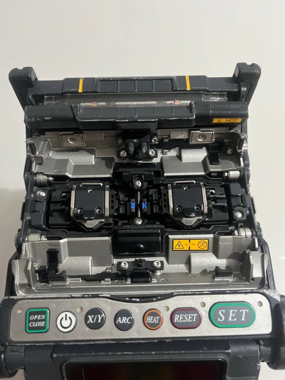 Máquina de fusão de fibra óptica  - Foto 4