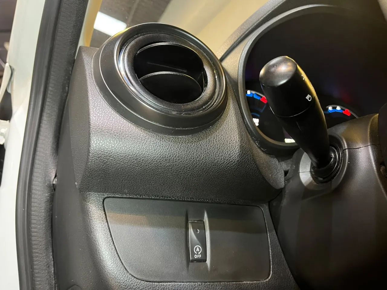Renault Kwid 1.0 Zen, foto 20 de 20