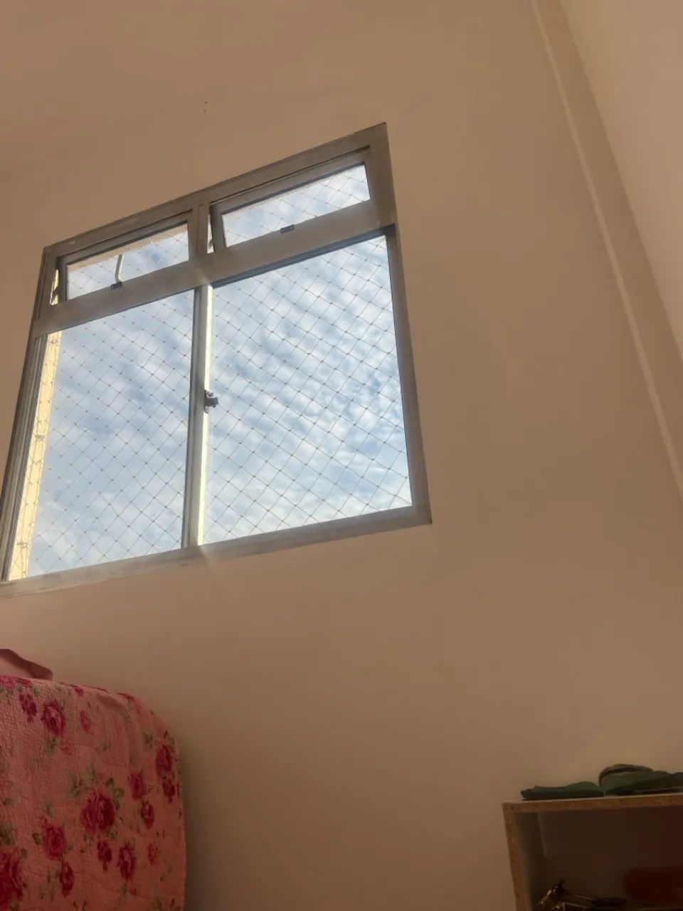 Alugo quarto