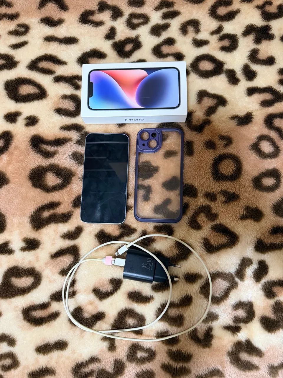 Iphone 14 azul 128gb - tela quebrada mas funciona normalmente  - Foto 2