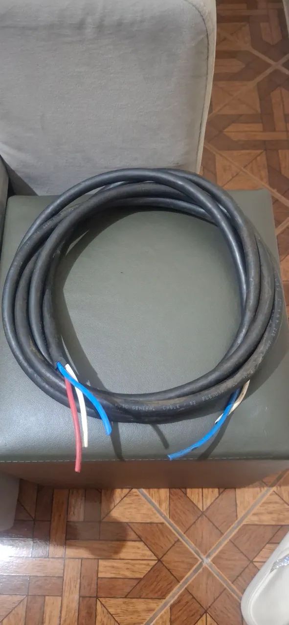 Sobras de cabos elétricos  - Foto 2