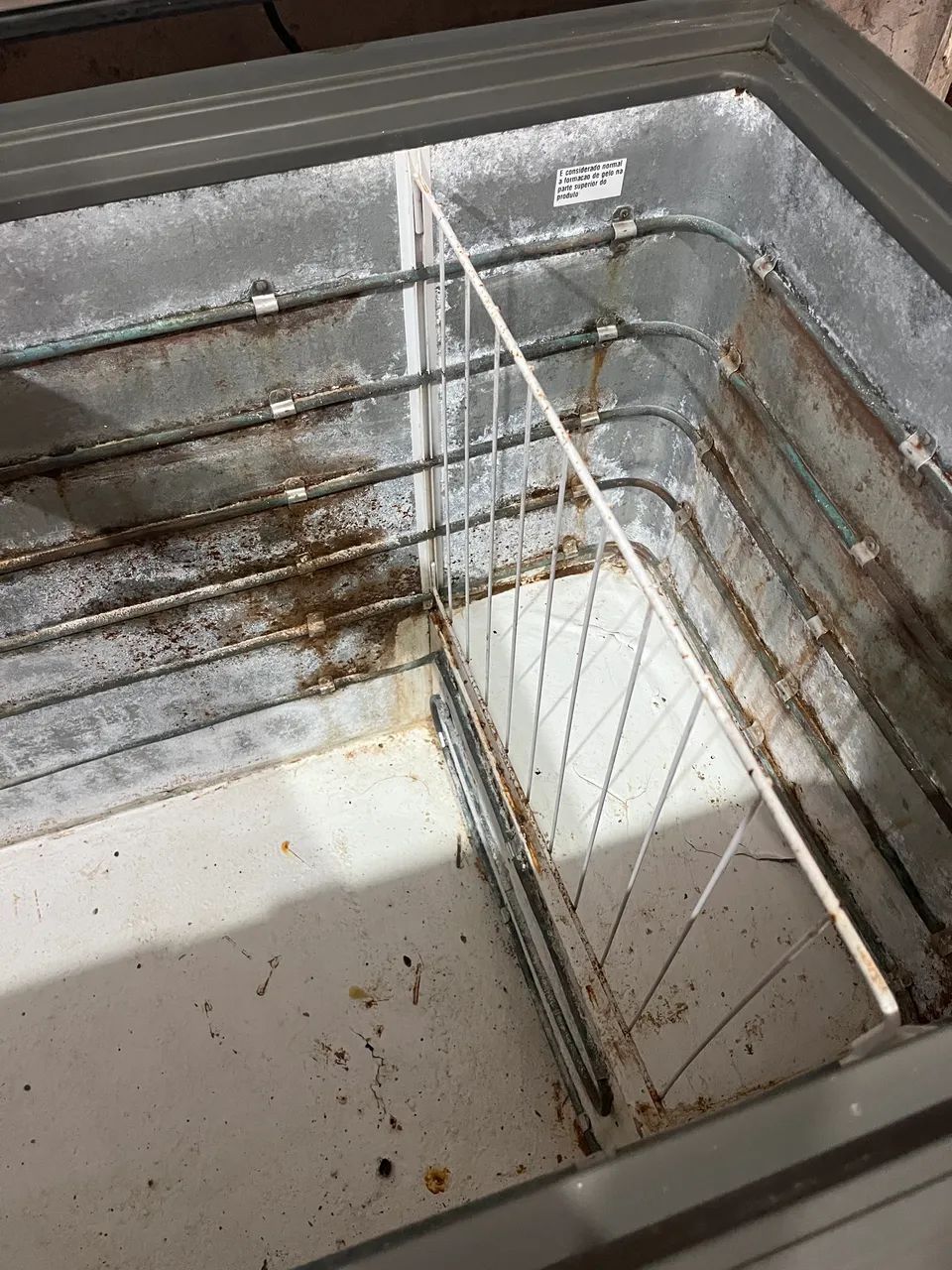 FREEZER À VENDA- FUNCIONANDO PERFEITAMENTE  - Foto 4