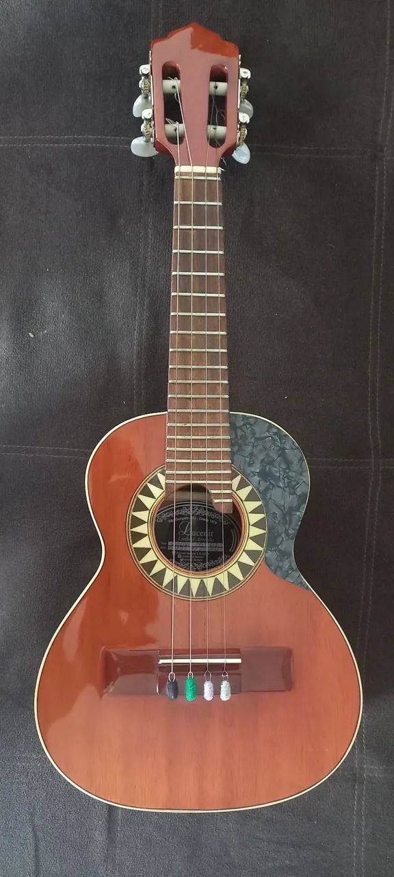 Cavaquinho Lucenir