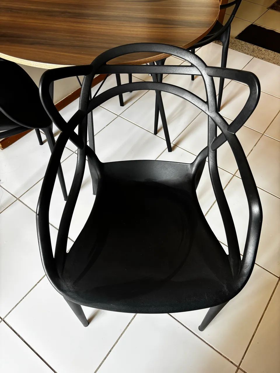 Mesa com quatro cadeiras  - Foto 3