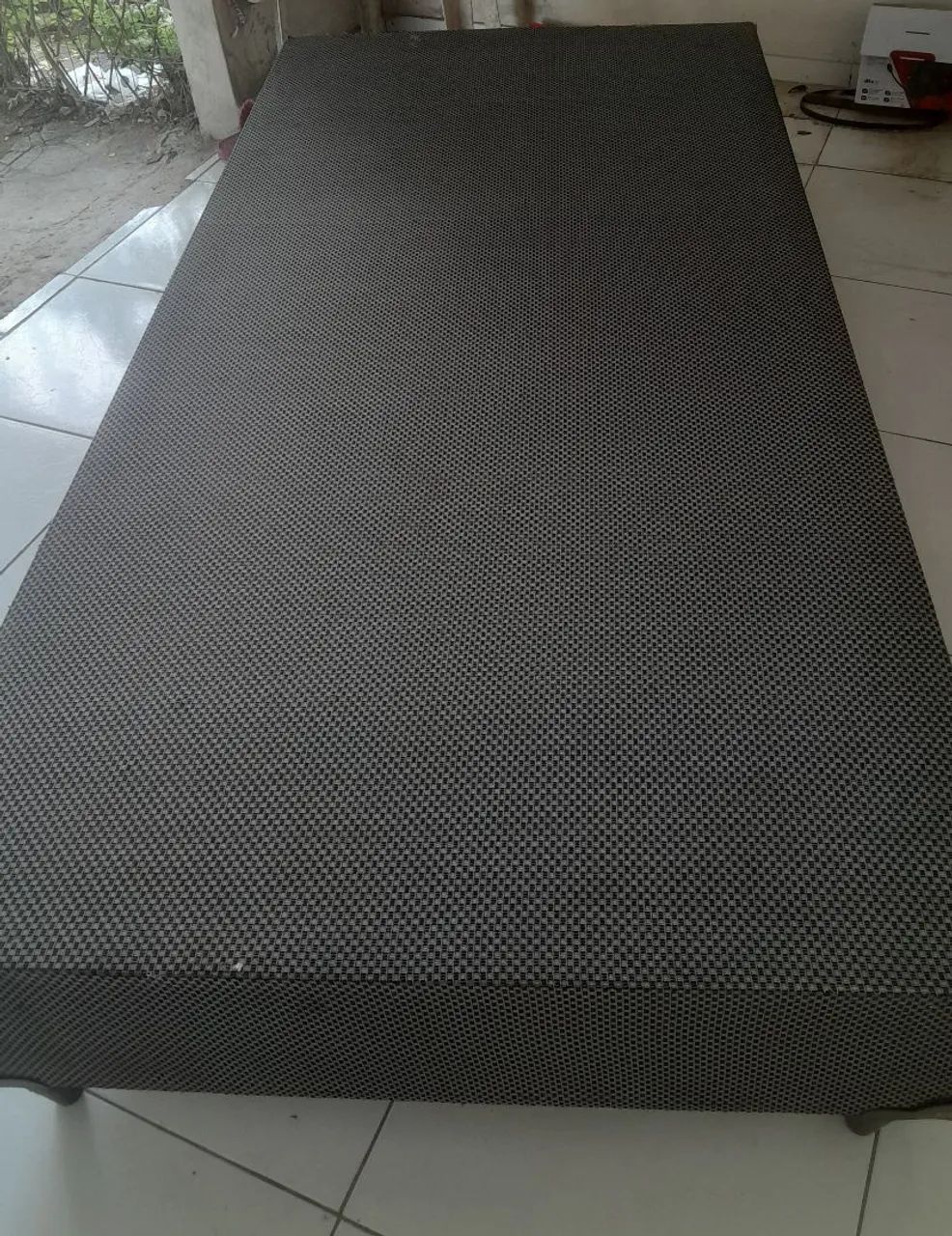 Base de cama de solteiro